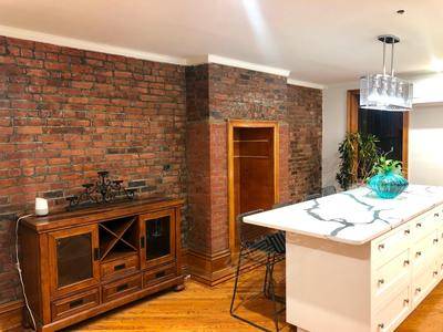 Gorgeous Clinton Hill Apartment with Backyard and Fire PitGorgeous Clinton Hill Apartment with Backyard and Fire Pit基础图库4